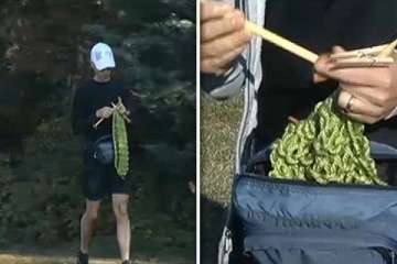 world record us man knits 12 foot scarf while running marathon