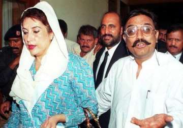 zardari wants wife benazir s jewellery back from switzerland