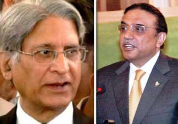 zardari asks aitzaz ahsan to be mentor to bilawal