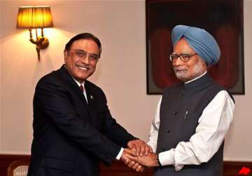 zardari got a tame nudge from india says pak media