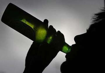 1 000 british doctors charged with alcohol abuse