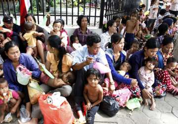 52 cambodia deaths tied to common child illness