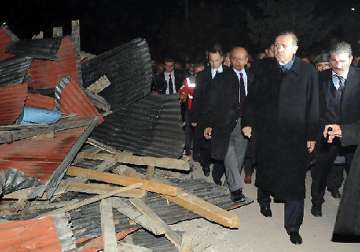 138 dead in turkey quake says prime minister