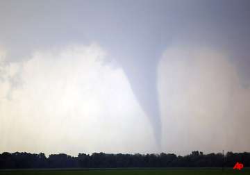 5 dead 29 injured in us midwest tornadoes