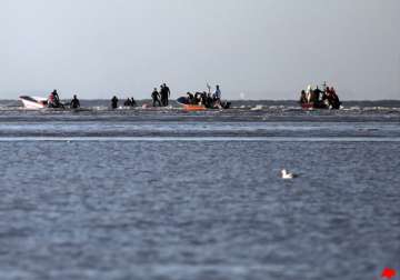 17 die when boat capsizes in iran