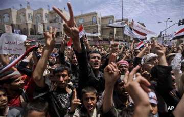 44 injured in fresh clashes in yemen officials