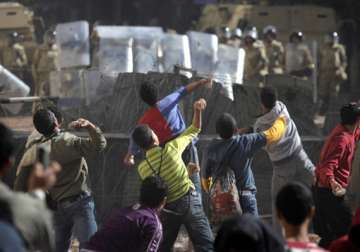 4 killed in egypt s anti military violence