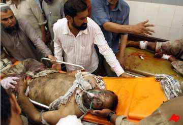 16 killed 40 injured in gambling den blast in karachi