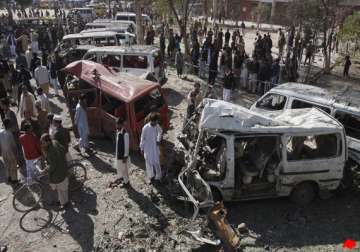 12 killed 36 injured in pak car bombing