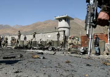 14 militants 9 pakistani soldiers dead in battle