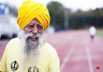 100 year old fauja completes marathon to enter record books