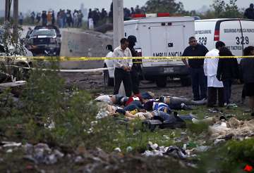 49 bodies left on mexico highway