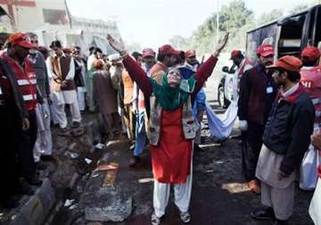 19 killed in pak blast