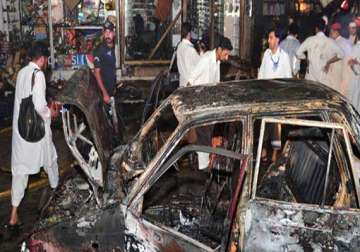 5 killed in peshawar bomb blast