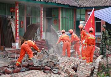 64 killed over 150 injured in china quake