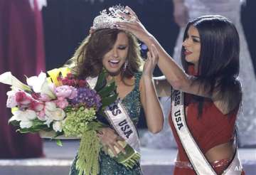 21 year old californian wins miss usa crown
