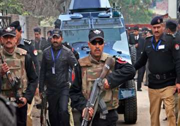 10 arrested for sectarian violence in pakistan