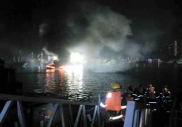 11 dead in bangladesh after boat catches fire capsizes