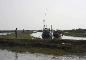 4 die 7 go missing as boat capsizes near indo nepal border
