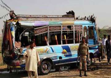 25 killed in pak bus accident