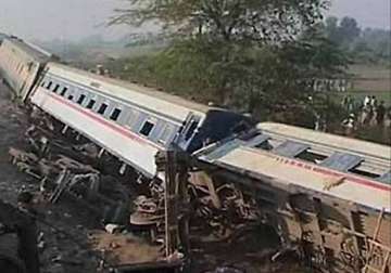 7 killed in remote control blast derailing train in pakistan