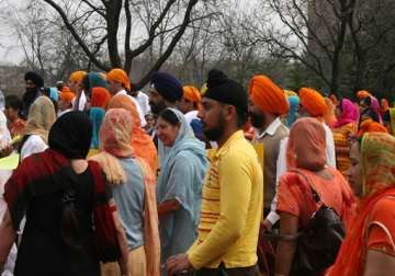 28 lawmakers join caucus to support american sikhs