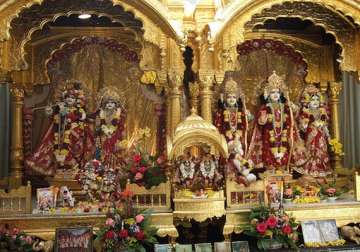 70 000 people attend europe s biggest janmashtami celebration