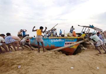 16 tn fishermen released by sri lanka return home