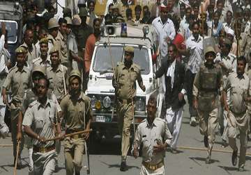 8 cops suspended after dsp gunned down in up