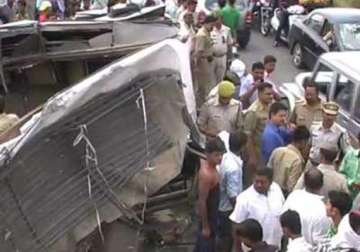 25 french tourists injured after truck hits bus in jodhpur