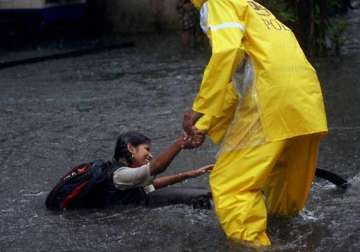 5 killed amid heavy rains lightning in maharashtra