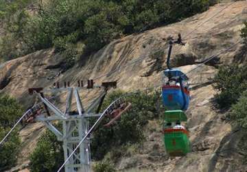 24 pilgrims trapped in two cable cars in tn rescue operations on