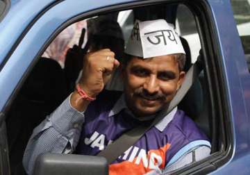 aap candidate hopes to ride his way to success on kejriwal s car
