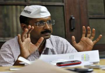 aap hits out at delhi govt for irregularities in pds