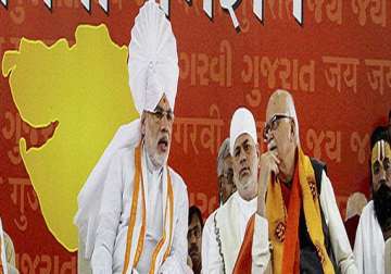 advani jaitley heap praise on modi