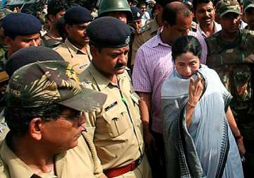 after 103 days wb police takes over mamata s security from rpf