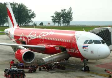 air asia plane makes emergency landing in kolkata