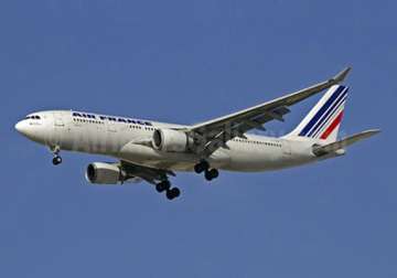 air france plane aborts flight soon after take off in mumbai
