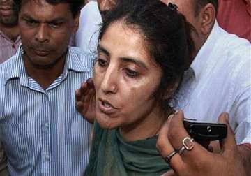 air hostess suicide case aruna chadha gets interim bail
