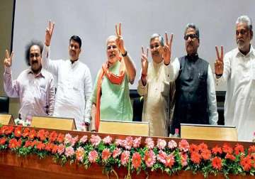 all gujarat ministers to attend modi s swearing in ceremony