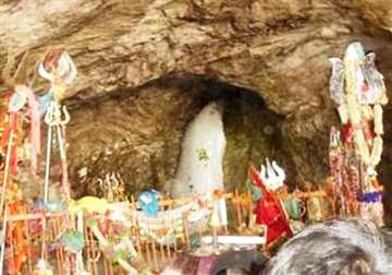 amarnath yatra shiv lingam melts more than a month before the end of the pilgrimage