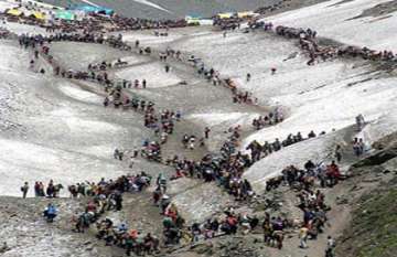 amarnath yatra cut short by 15 days religious groups protest