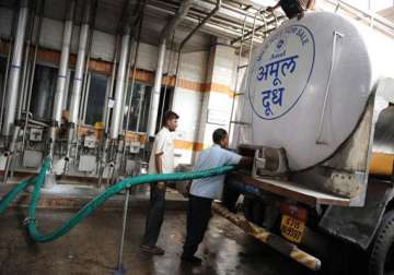 amul hikes milk prices by rs 2/litre in gujarat from tomorrow