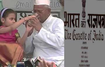 anna hazare ends 98 hour fast gazette notification issued on lokpal panel