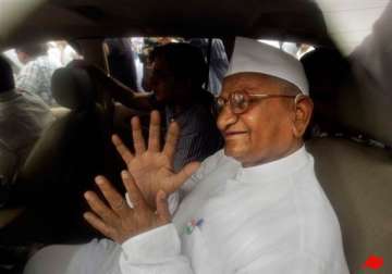 defiance of police order by anna hazare not acceptable govt
