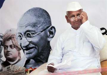 anna hazare may end maun vrat in 3 4 days