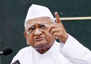 anna hazare says hang mps mlas taking bribe for voting asking questions