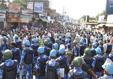 flag march in muzaffarnagar meerut shamli death toll goes up to 26 snipers fire at jawans