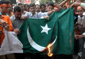 41 bjp workers held for burning pak flag in tn