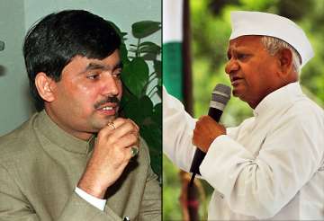 bjp backs hazare s decision to go on fast on lokpal issue
